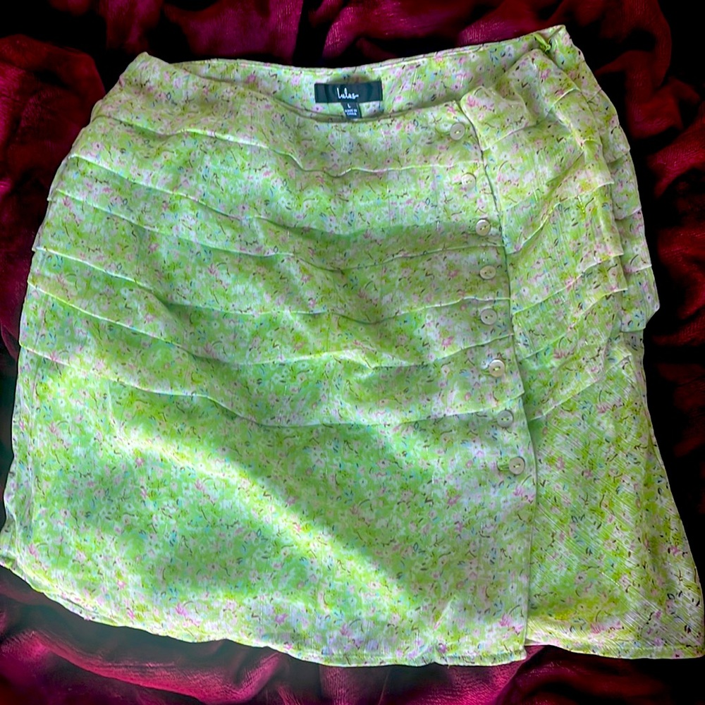 Lulus tiered skirt